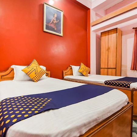 Spot On Hotel Midtown Gondia Bagian luar foto