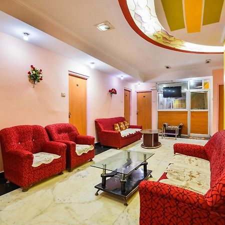 Spot On Hotel Midtown Gondia Bagian luar foto