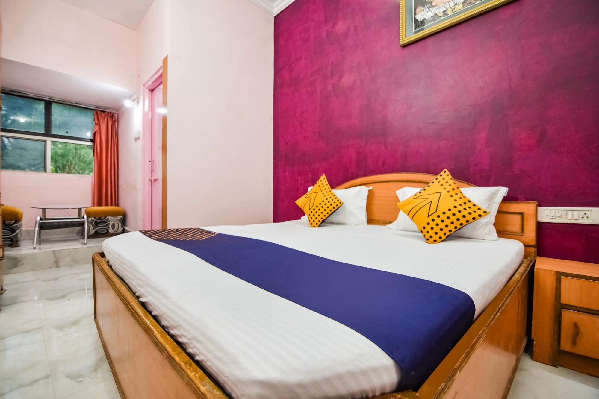 Spot On Hotel Midtown Gondia Bagian luar foto